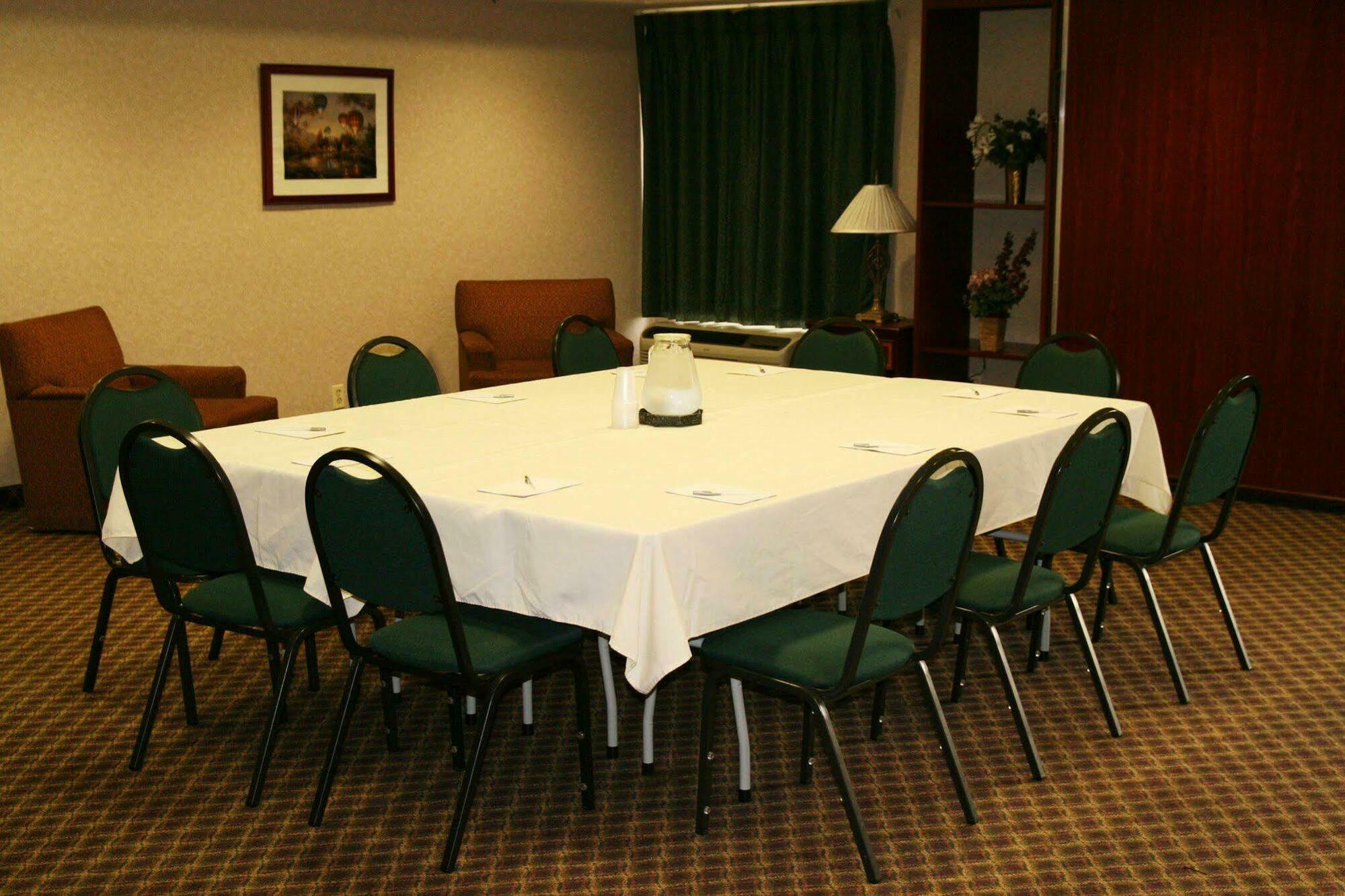 Hampton Inn Флемингтън Съоръжения снимка